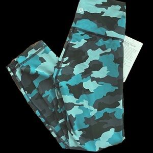 Lululemon- NWT Wunder train  Teal and Black Camo